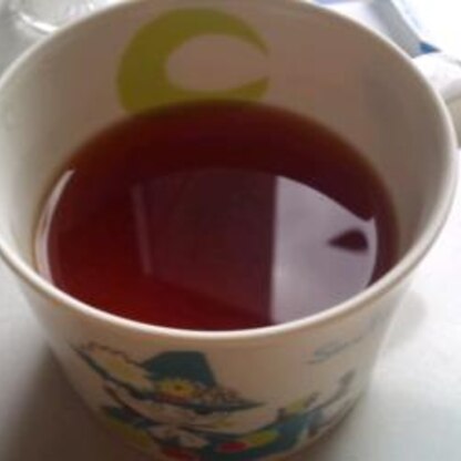 いつもの紅茶が、イチゴジャムの甘さでとても美味しくなりました。
レシピありがとうございました。